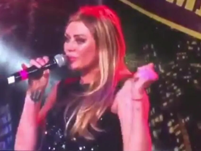 Началова 2019. Началова уитни. Началова уитни. Началова уитни. Спела на голове на конкурсе.