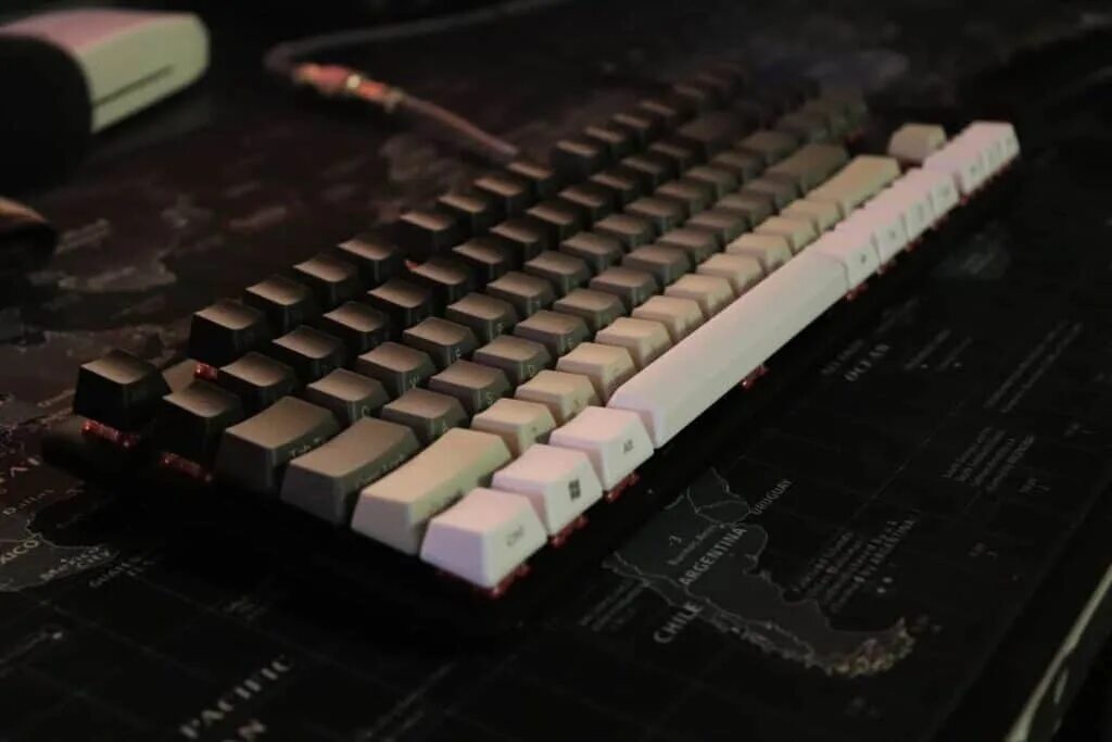 Profile key. Keycaps для HYPERX Alloy Origins Core. Клавиатура Hyper x keycaps. OEM keycaps. HYPERX Alloy Origins Core without keycaps.