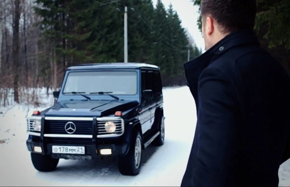 парень на гелендвагене. мужчина на гелике. G55 физрук. машины бандитов. Mercedes benz g class g55.
