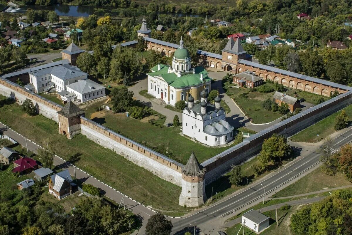 8 кремлей россии. Зарайский Кремль Зарайск. Музей-заповедник Зарайский Кремль. Зарайский Кремль (г. Зарайск ).. Зарайск Московская область Кремль.