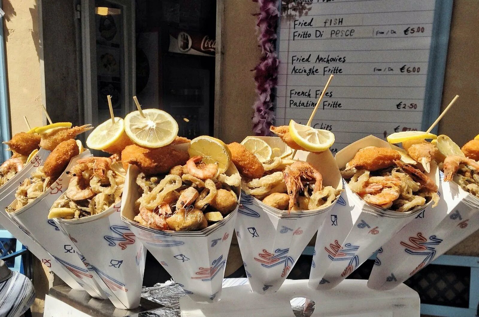 Fast food street food. Уличный стрит фуд италии. итальянский стрит фуд в италии. уличный фаст-фуд(street food). веллингтон стрит фуд.