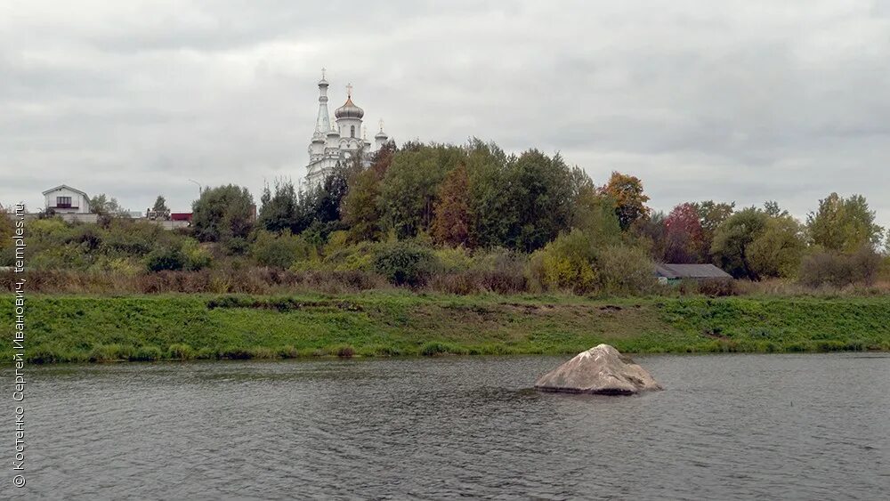 Низино в контакте. Низино Ломоносовский район храм Александры. Церковь в Низино Ломоносовского района. Шинкарский пруд Низино. Низино Ленинградская область.