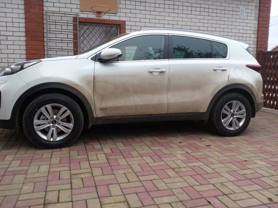 Kia Sportage 225/65/17. 225 65 17 На Киа Спортейдж 4. 225/65 R17 на Киа Спортейдж 4. Kia Sportage r17 235/65. Киа спортейдж размер резины