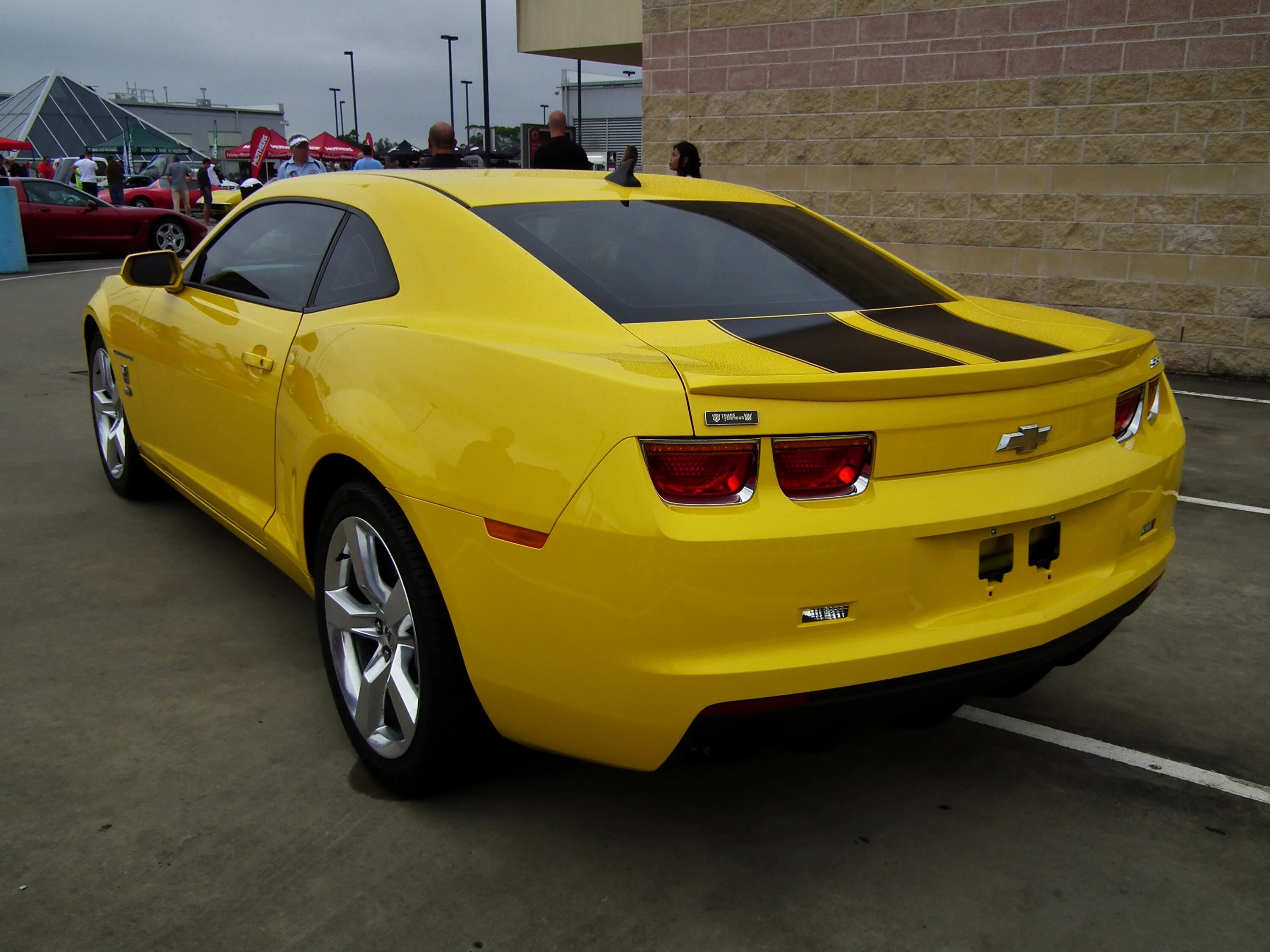 Шевроле Камаро 2010. Chevrolet Camaro SS 2010. Chevrolet Camaro SS 2010 жёлтый. Шевроле Камаро 2010 желтая.