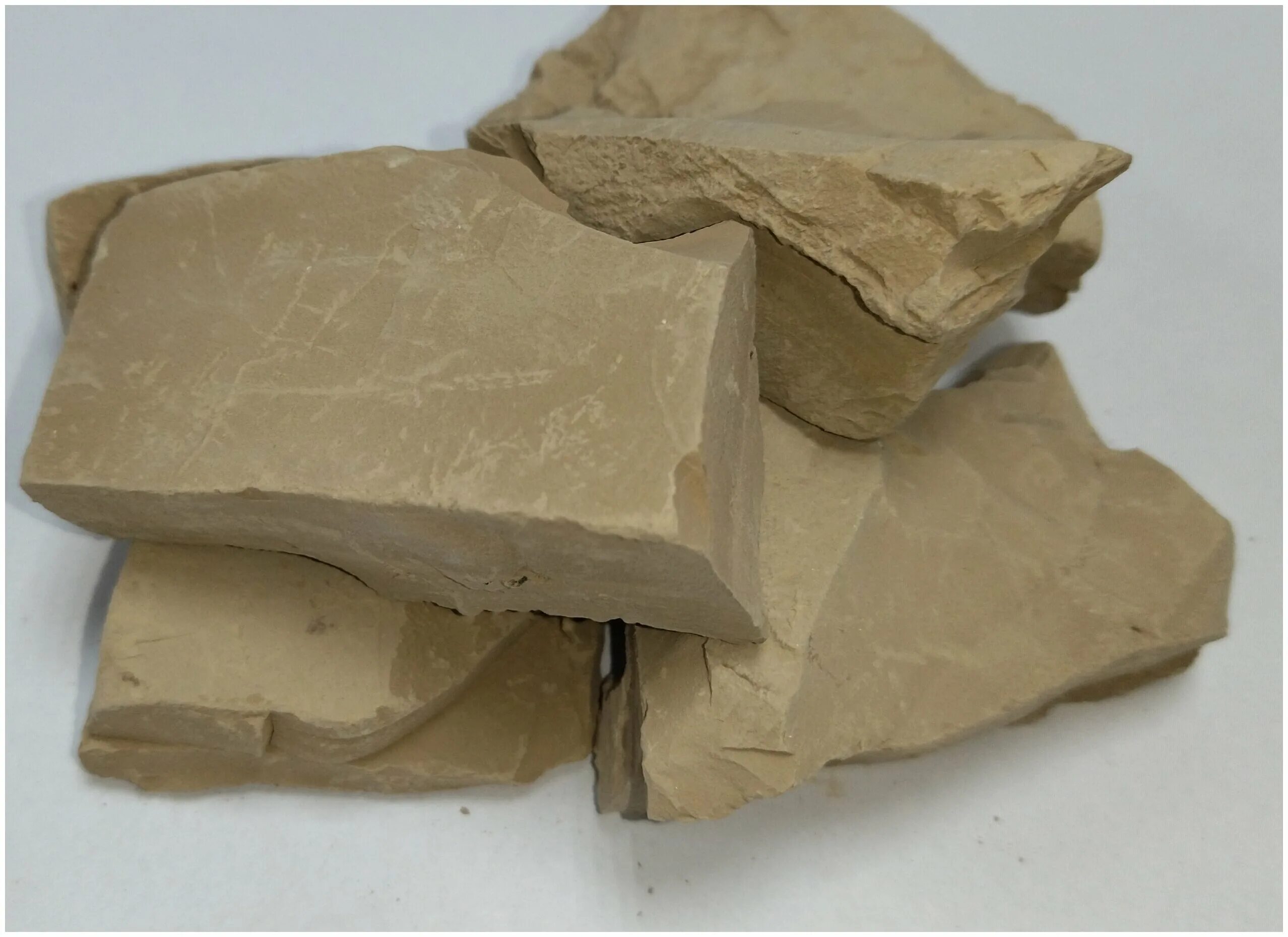 Глина кембрийская голубая съедобная. Глина гулвата. Гулвата кесак. Гулбутта фото. Глина туркестан плитки.