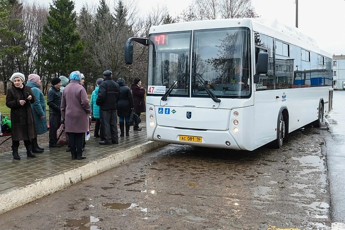 Автобус нижнекамск купить. Автобус ПАТП Нижнекамск. Нижнекамск автобусные маршруты. ПАТП-1 Нижнекамск. Автовокзал Нижнекамск.