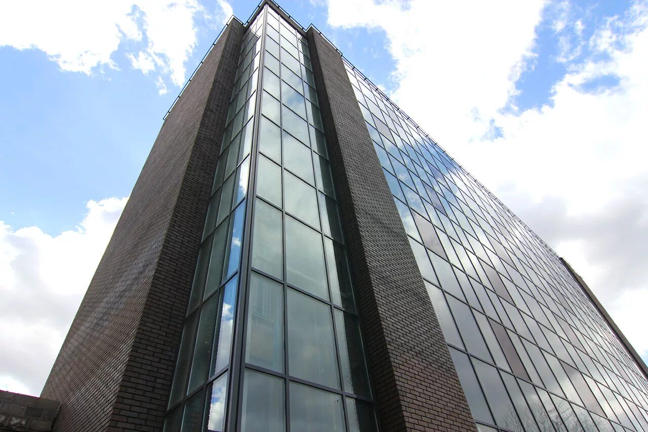 казани ул деловая 3 дом. искусственное освещение в офисе. современное освещение в офисе. сириус парк деловой квартал. деловая 3.