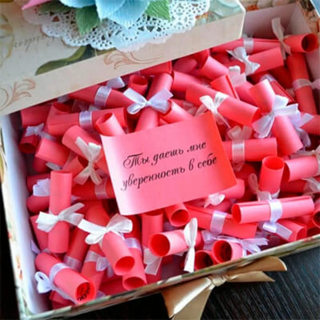 Лучший подарок сделанный своими. Подарок маме на день рождения своими руками. Лучший подарок сделанный своими. Подарок маме на день рождения своими руками. Пдрк маме на день рождения.