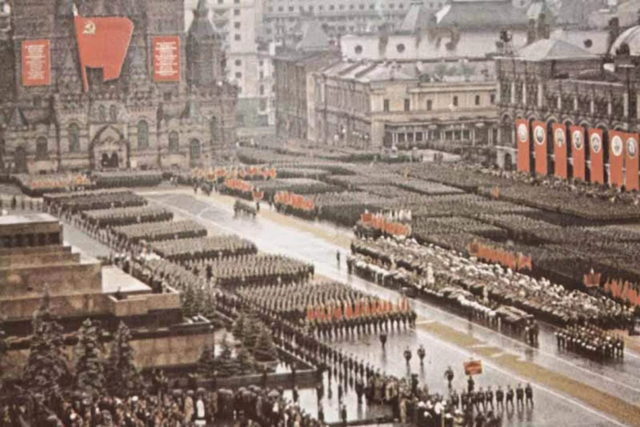 1945 год парад победы на красной. Первый парад Победы 24 июня 1945 года. Парад 1945г на красной площади. Великая Отечественная война парад Победы 1945. Исторический парад Победы 1945.