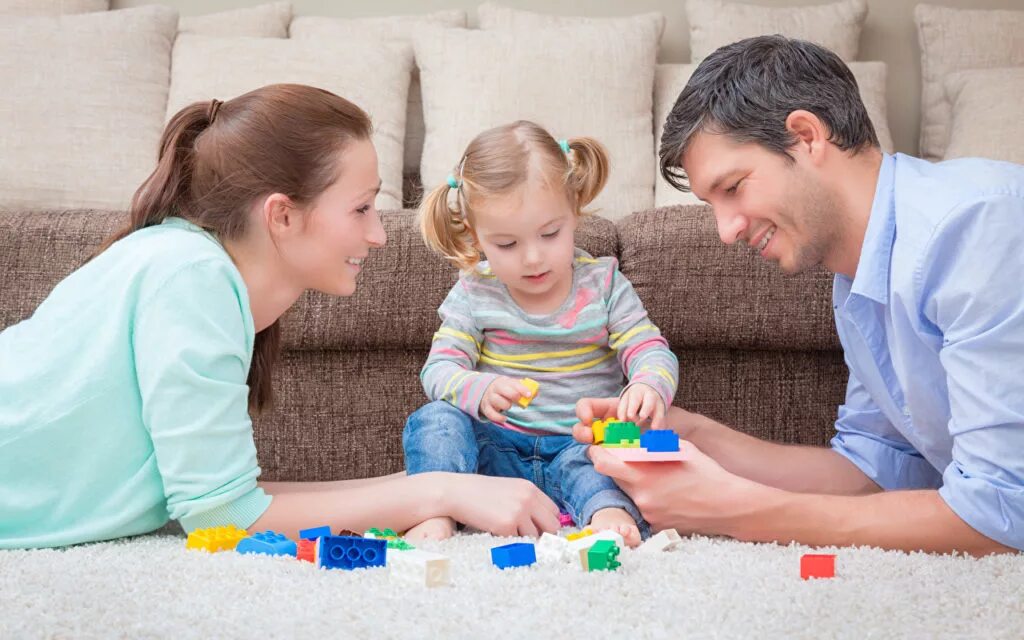 Семьи от 3 до 7 лет. Многодетная мама. Ребенок в семье. Семья с детьми до 7 лет. Семьи от 3 до 7 лет.