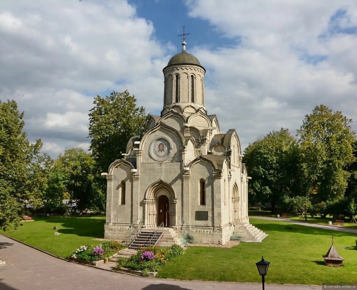 Старейший православный храм. Спааски йсобор андрникова монастыря.