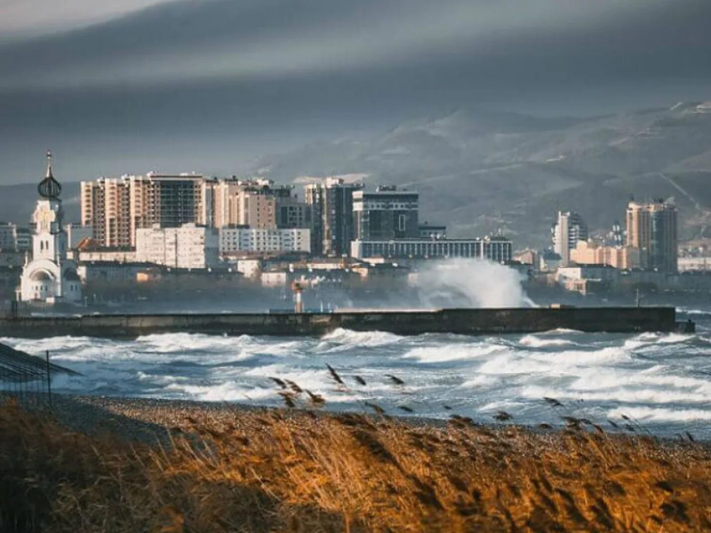 Windy новороссийск. Норд-ост в новороссийске. норд-ост ветер новороссийск. новороссийск зима 2018. ветра норд ост новороссийск зимой.