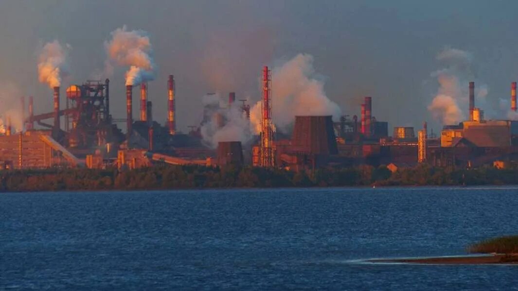 завод северсталь город череповец. завод северсталь череповец. череповецкий металлургический комбинат, череповец. череповецкий металлургический комбинат. пашия цементный завод.