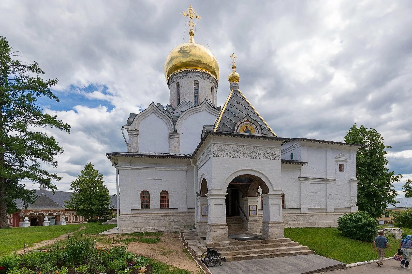 Работа городе звенигороде. Саввино-сторожевский монастырь. сторожевский монастырь в звенигороде. истра савино сторожевский монастырь.