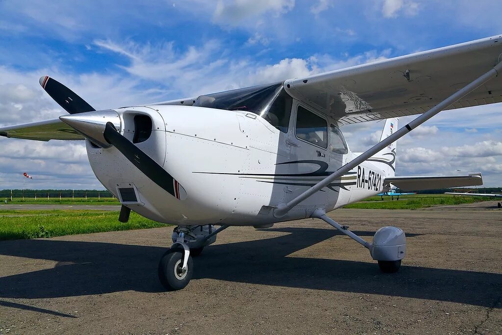 Сесна 172. Самолет Cessna 172. Легкомоторный самолет Cessna 172. Цесна 172s. Цессна 172 Skyhawk.