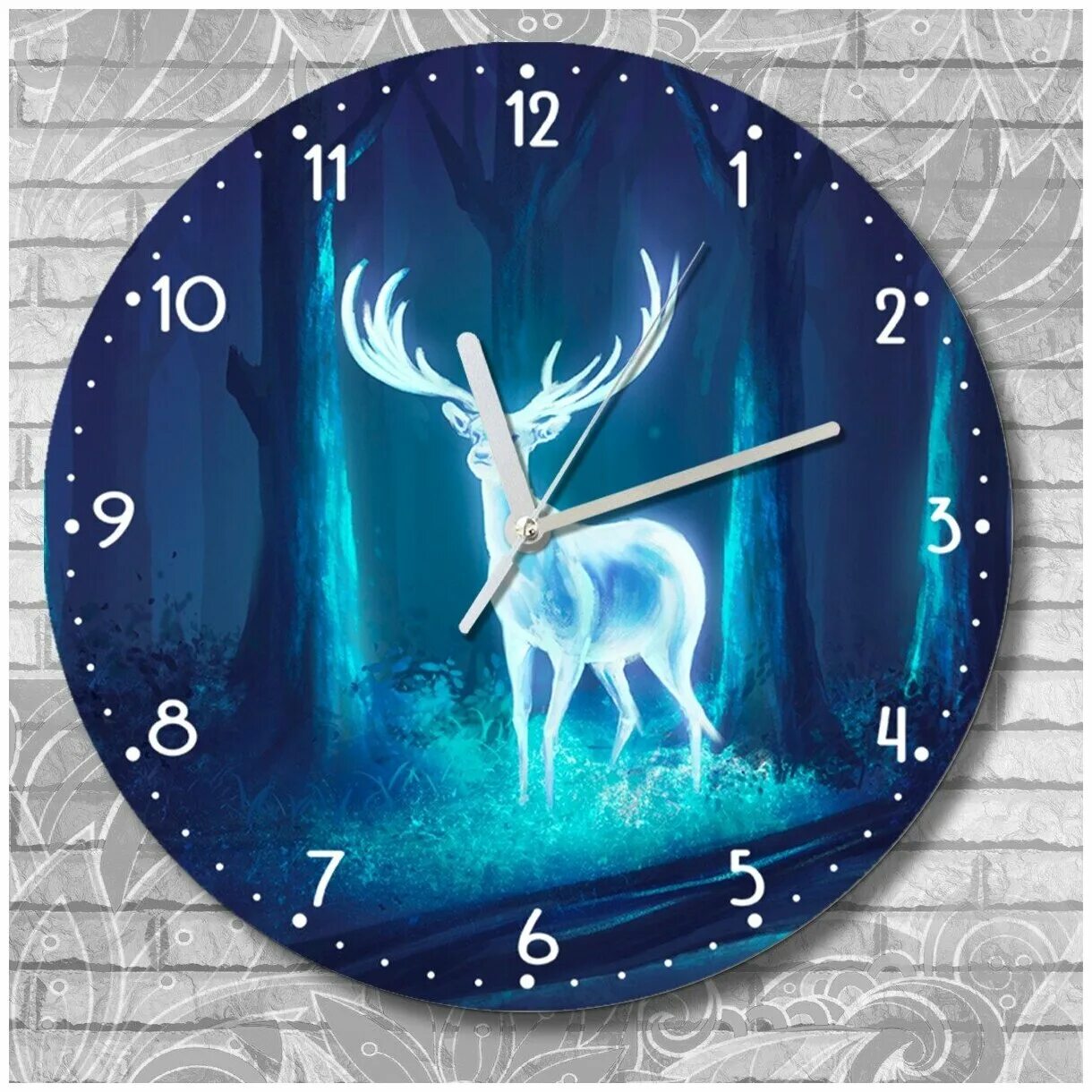 час оленя. часы олень. декоративный олень с часами на стену черная. патронус. голова оленя часы.