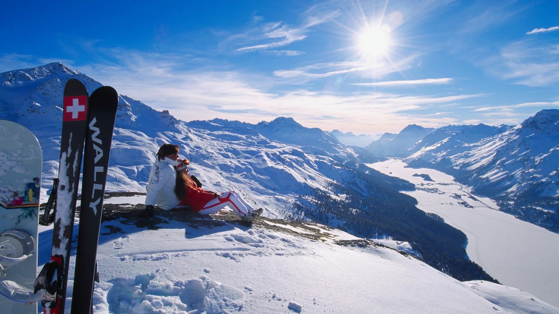 Курорт в альпах 6 букв сканворд. St Moritz горнолыжный курорт. Швейцария Альпы горнолыжка. Швейцария Альпы горнолыжники горы. Горнолыж... Курорт в Швейцарии.