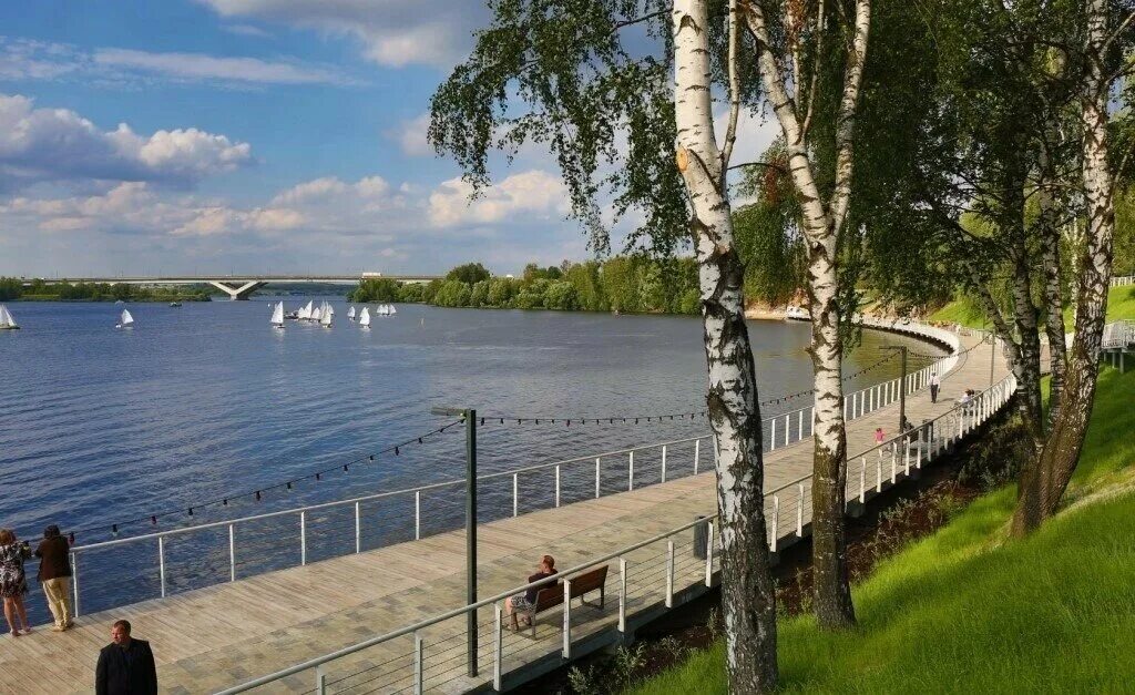 набережная московские водники долгопрудный. долгопрудный набережная. набережная водники долгопрудный. набережная долгопрудный мыслво. амфитеатр долгопрудный.