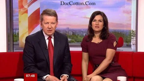 Susanna Reid Showing off her sexy legs in nylon stockings - YouTube.