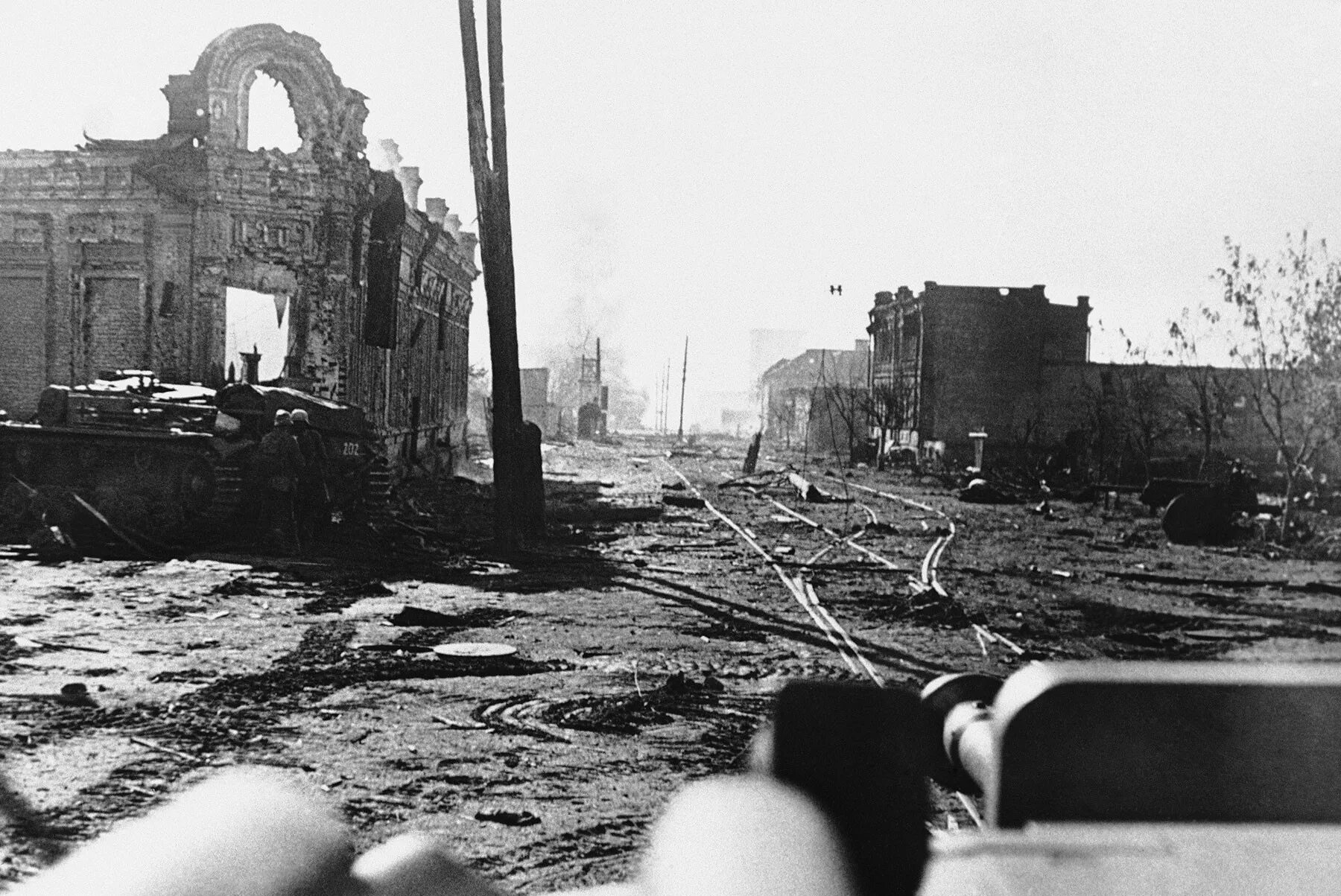 Сталинградская битва город после битвы. Руины Сталинграда, 5 ноября 1942 года. Руины Сталинграда 1943. Руины 2 мировой войны Сталинград.