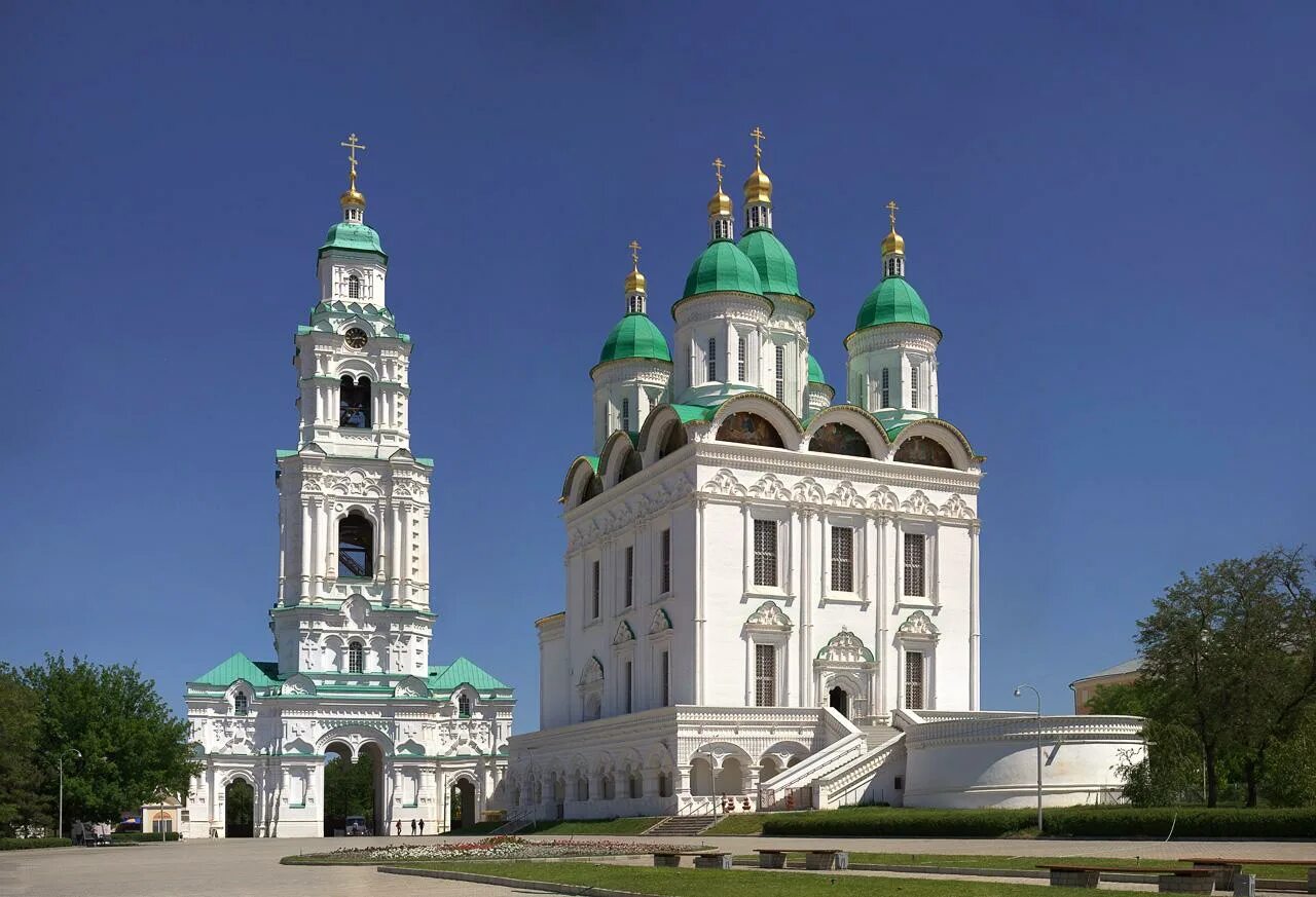 Астрахань кремль достопримечательности. Астраханский белокаменный кремль. Астрахань кремль. Кремлевский город астрахань. Кремлевский город астрахань.