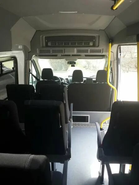 Автобус форд транзит салон. Ford transit пассажирский 17 мест. Автобус форд салон. Автобус форд салон. Ford transit пассажирский салон.