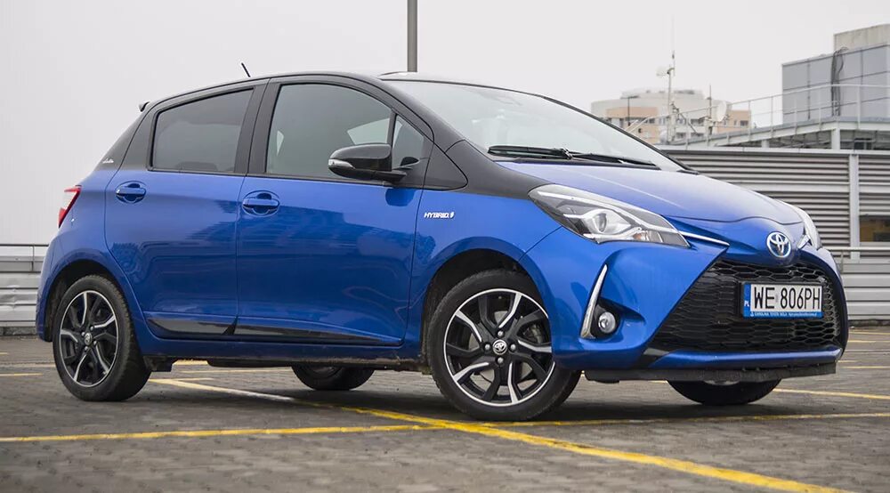 Гибрид купить минск. Toyota Yaris 2018 Hybrid. Тойота Ярис гибрид 2016. Тойота Ярис 2025. Toyota Yaris 1.5 Hybrid 2018 RHD.