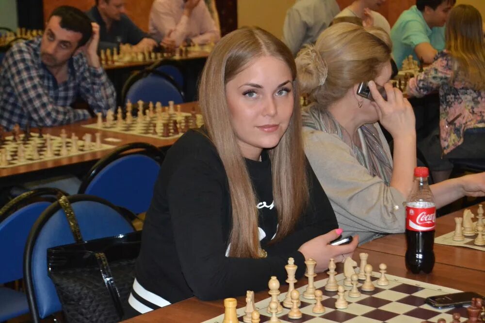 савицкий сергей шахматы. дети с кубками фестиваль. антон журавлев шахматная федерация. шахматы нижегородская. кубок минина баскетбол.