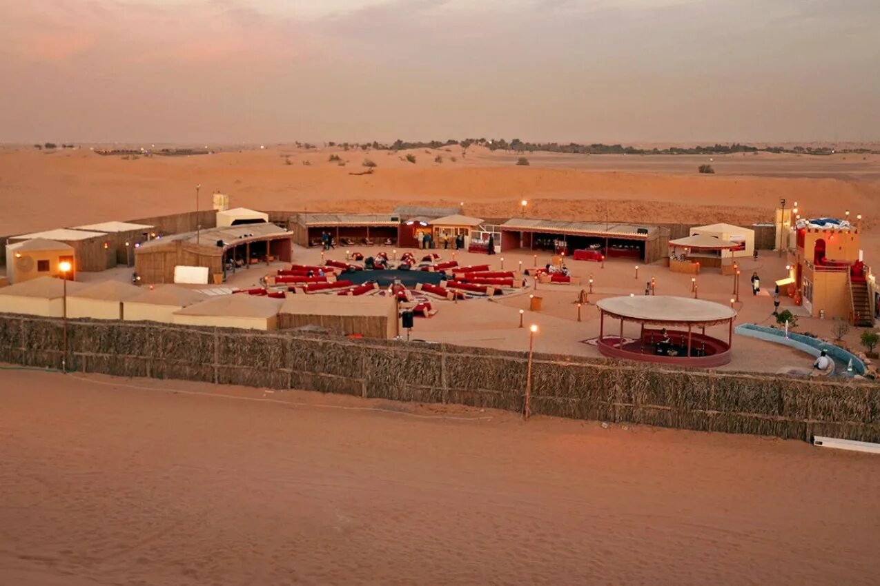 Сафари Абу Даби. Сафари в пустыне Абу Даби. Дубай бедуинский лагерь. Экскурсии в сафари Абу Даби. Dubai camp