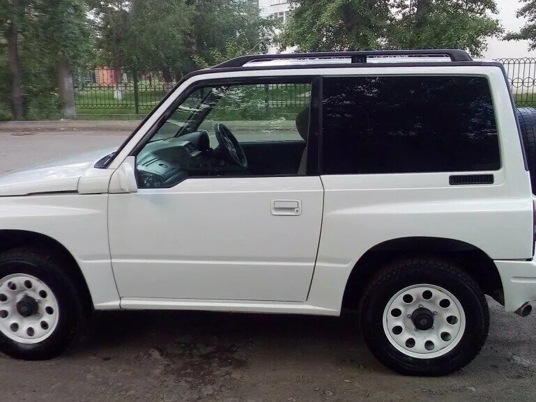 Сузуки эскудо 1.6. Сузуки эскудо 1997 1 поколение. Suzuki Escudo 1997 1 поколение. Сузуки эскудо белый 1997. Сузуки эскудо 1997 внедорожник.