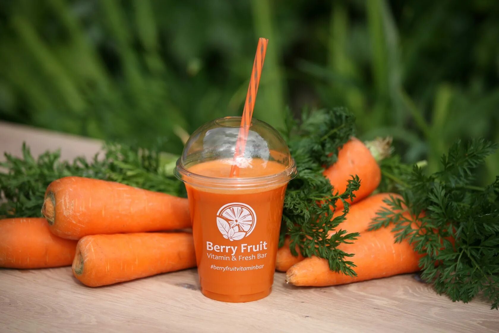 Морковный Фреш. Морковный сок. Морковь сок. Сок морковный витаминный.