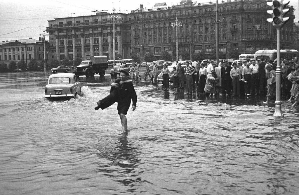 1956 год в россии. Манежная площадь 1950. Москва 1956. Манежная площадь Москва СССР.