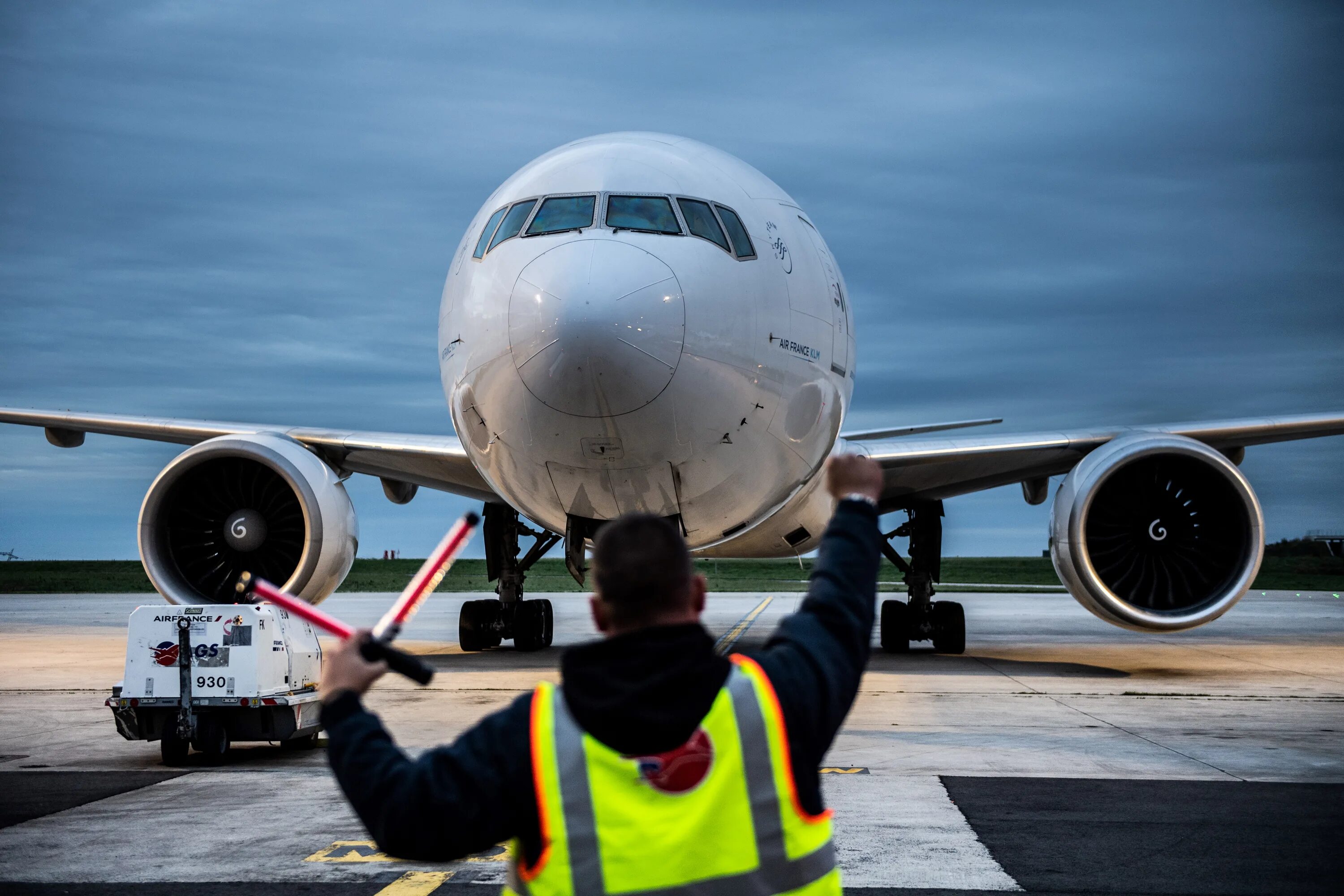 Including air. Боинг 777 аэрофранс. Авиасообщение с США. Новые самолеты России. Самолет 2022.