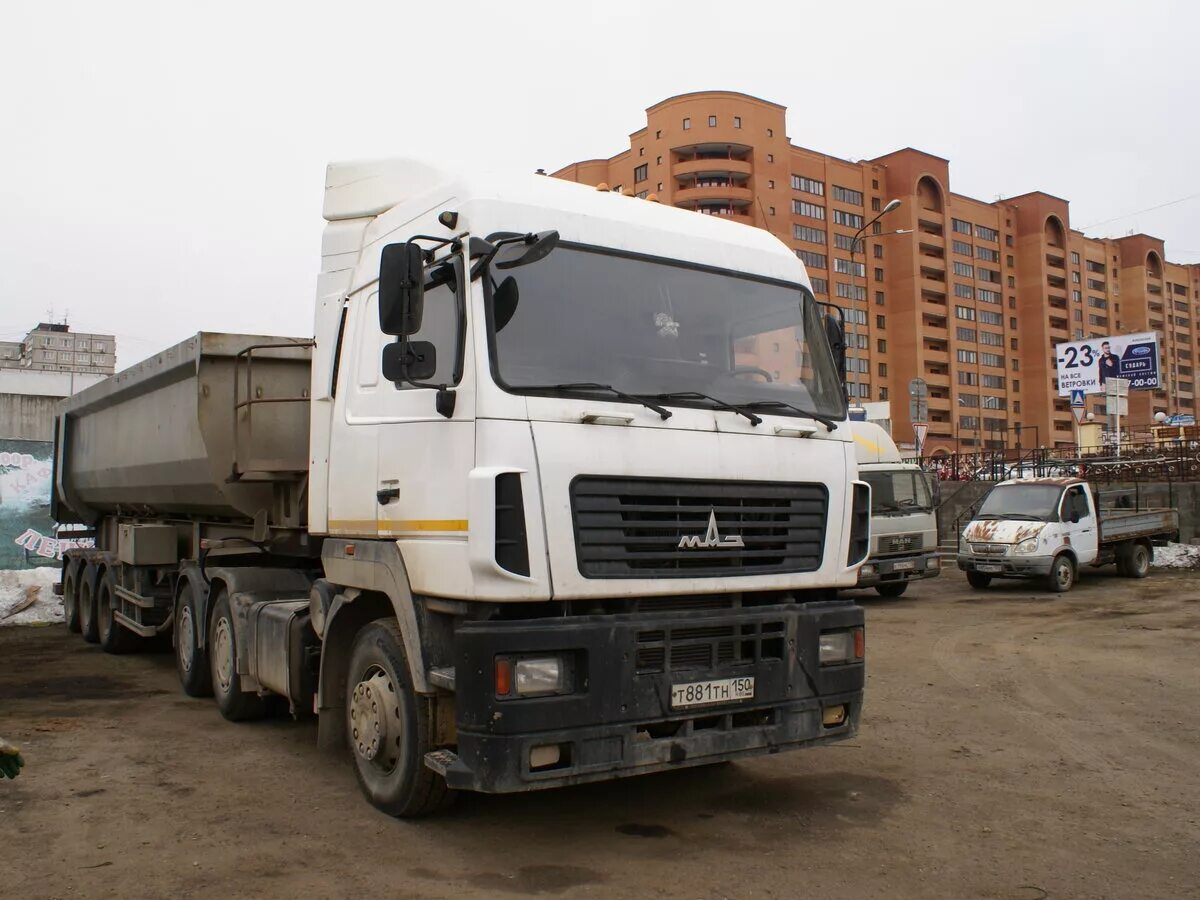 Маз тягач 2012 года управление. Маз 5440 рено. Маз 5440 2012 года. Маз 2012. Маз 5440 2012.