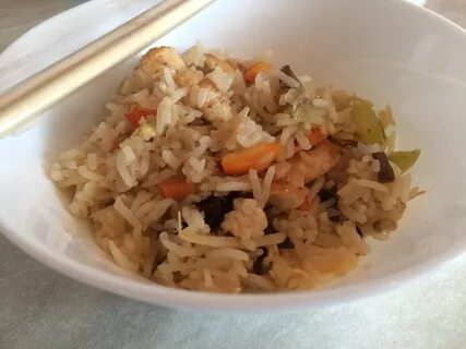 Китайский рис с курицей и овощами