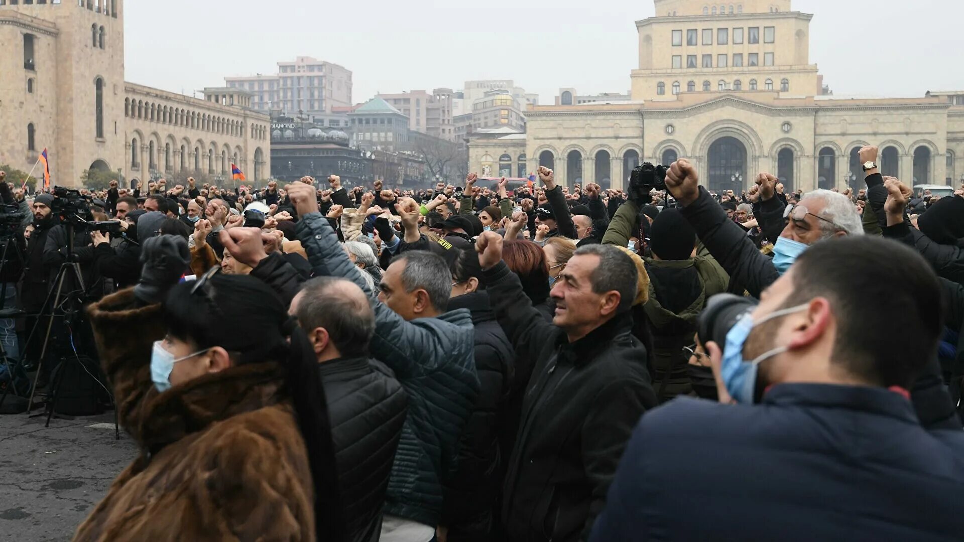 Трудовая армения сегодня. Протесты в Армении 2020. Митинг Ереван 2018. Протесты в Ереване 9.10. Ереван Пашинян.