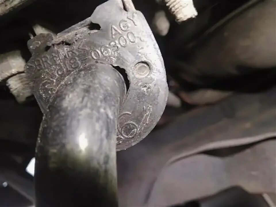 Как проверить втулку. Втулки стабилизатора mazda rx8. Втулки стабилизатора поперечной устойчивости. Втулки стабилизатора поперечной устойчивости. Втулки стабилизатора задние tundra.