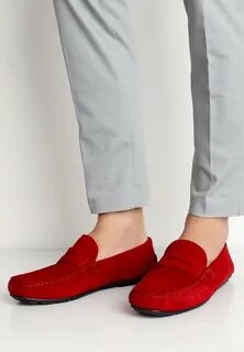 Красные мокасины