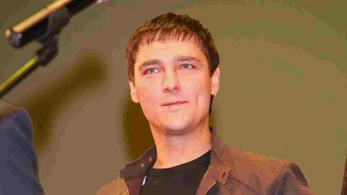 Покидая ласковый май последняя тайна юры шатунова. Тайна юры шатунова. Юра шатунов 2022. Тайна юры шатунова. Шатунов 1996.