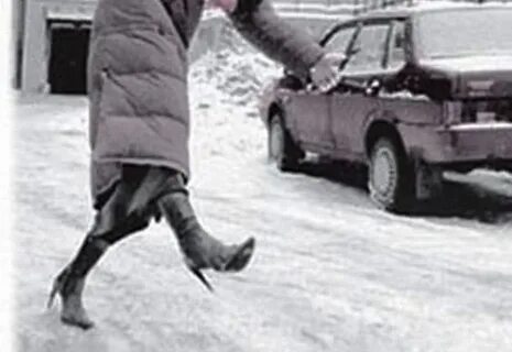 Близкий низкий скользкий жуткий
