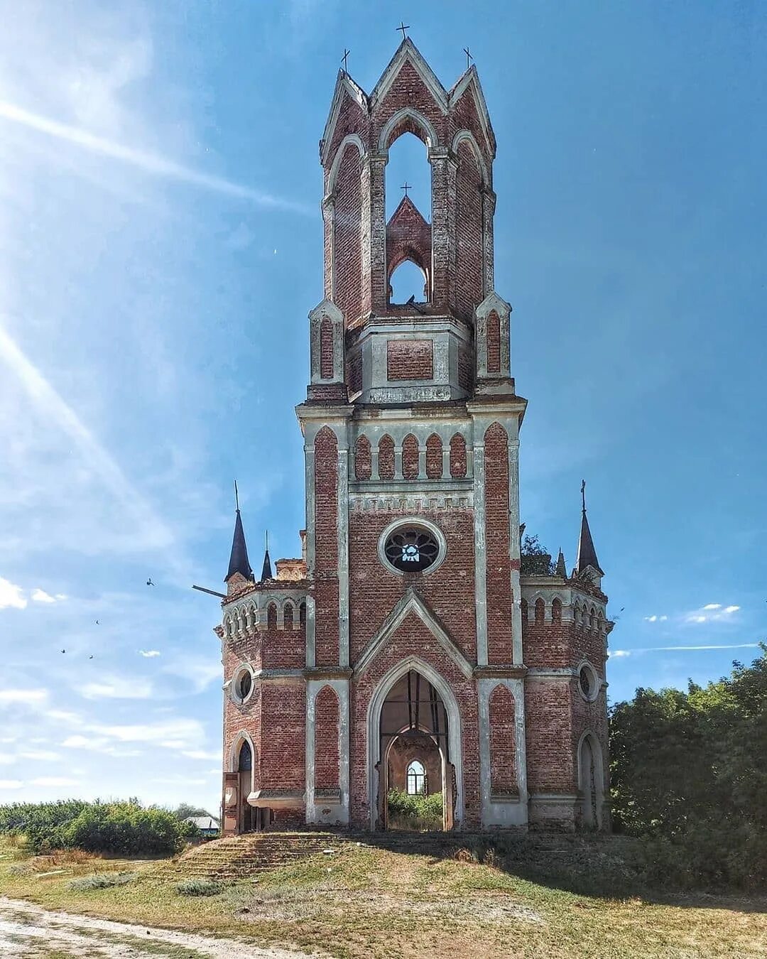 Красивые места саратовской. Красноармейск Саратовская область католический храм. Примечательности Саратов. Усадьбы Красноармейский район Саратовская область. Достопримечательности Саратовской области 2021.