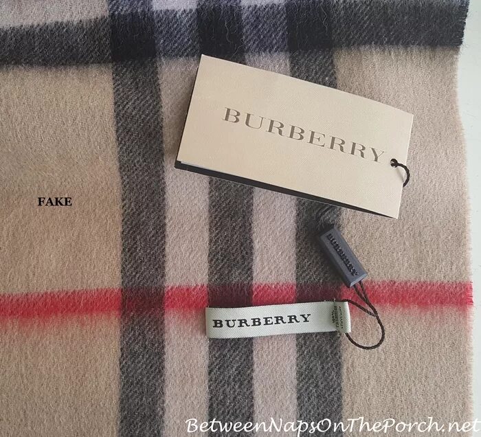 Бирки Барбери оригинал. Burberry шарф оригинал бирка. Оригинальные бирки Burberry. Burberry этикетка оригинал. Как отличить burberry