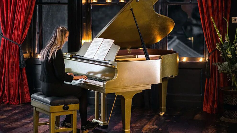 Профессионал на пианино. Лист фортепиано слушать. Лист фортепиано слушать. Лист фортепиано слушать. Royal hunt piano notes.