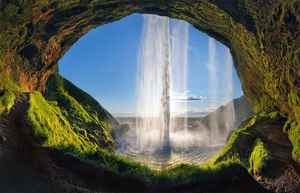 Красота планеты земля. Водопад Сельяландсфосс. Сельяландсфосс Исландия. Водопад Исландии Сельяландсфосс Исландия. Водопад Сельяландсфосс Исландия зимой.