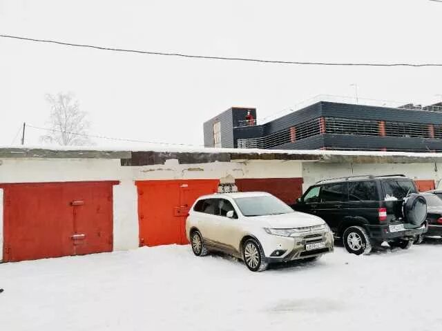 Нижний тагил гаражный. Парковка Ильича 1 Нижний Тагил. Нижний Тагил вагонка гаражи. Магазин гараж Нижний Тагил.