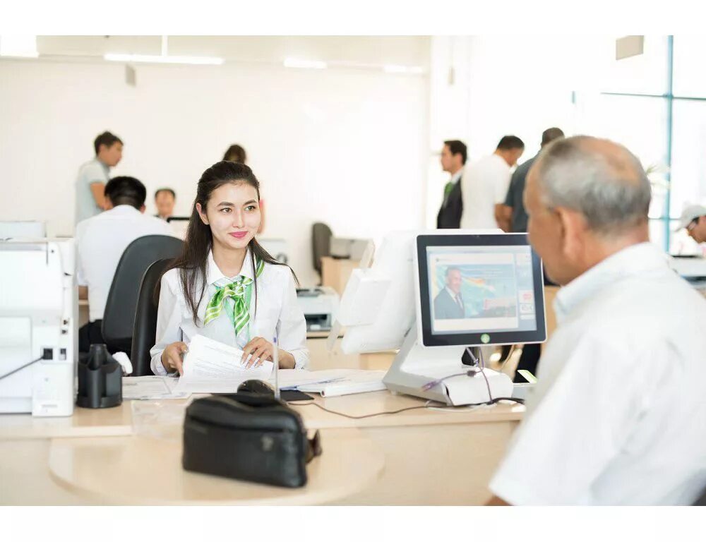 Девушка call center. Колл центр. Цон. Сотрудники казахстан. Цон офис.