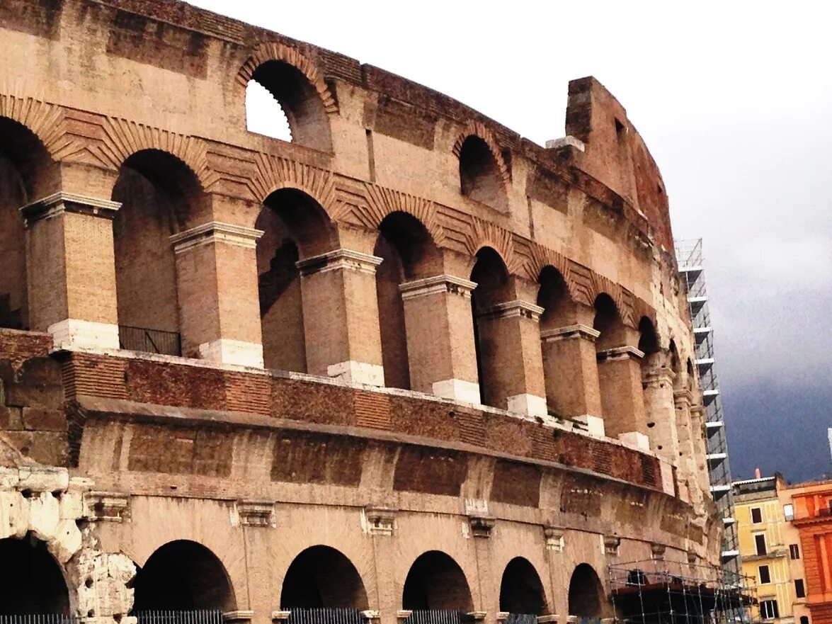 театр помпея на марсовом поле в риме 55 52 гг до н э. колизей, рим. италия колизей чб. здания в риме колизей архитектура. древний рим архитектура свод.