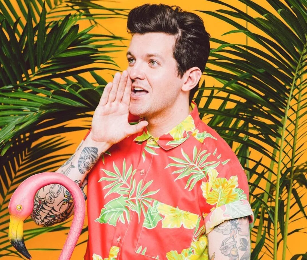 Gif dillon francis. Диллон харт фрэнсис. Диллон фризье. Диллон фрэнсис. Dillon francis.