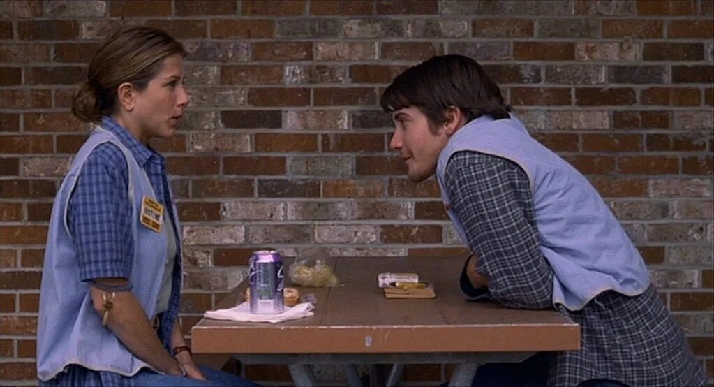 Хорошая девочка 2002. Джейк джилленхол и дженнифер энистон в фильме. хорошая девочка фильм с дженнифер энистон. «хорошая девочка» (the good girl), 2001. джейк джилленхол хорошая девочка.
