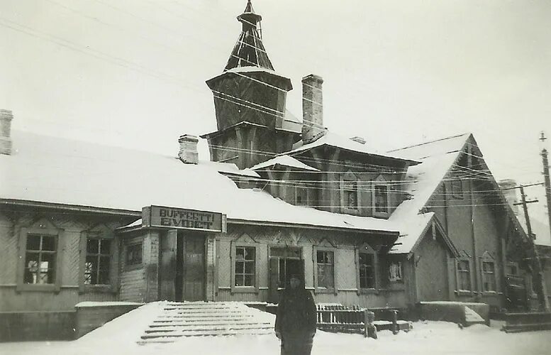 медвежьегорск 1941. здание беломорканала медвежьегорск. маннергейм в медвежьегорске. медвежьегорск старый. медвежьегорск 1940 год.